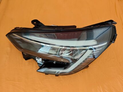 RENAULT CLİO 5 İCON SOL FAR