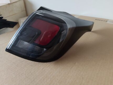 OPEL CROSSLAND SAĞ DIŞ STOP LAMBASI