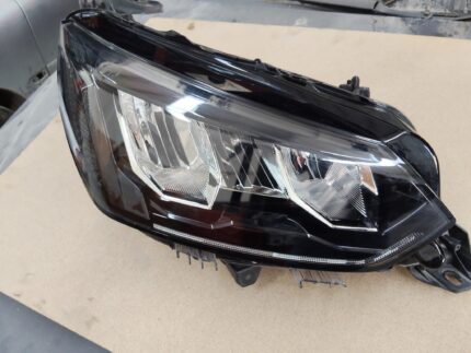 PEUGEOT 208 SAĞ FAR