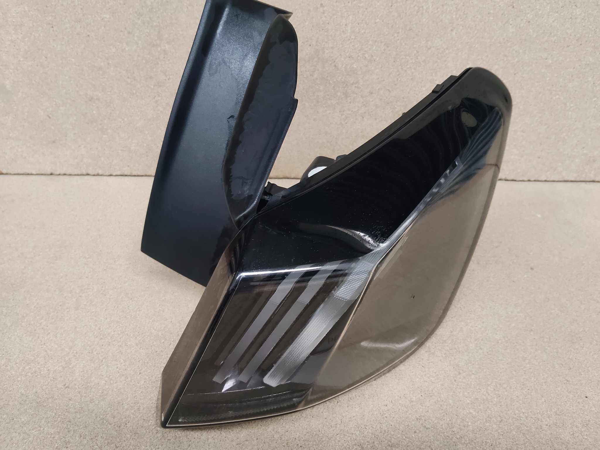 PEUGEOT 3008 SAĞ DIŞ STOP LAMBASI 2022-2023