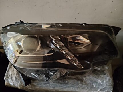 PEUGEOT RİFTER SAĞ FAR