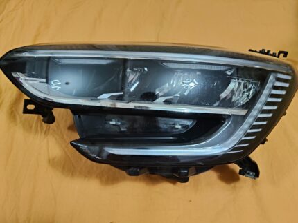 RENAULT MEGANE SOL FAR (MAKYAJLI MODEL)